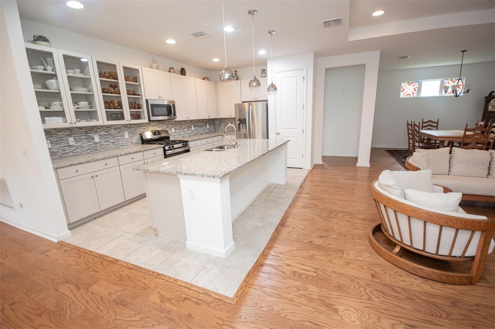 Image 5 of 48 For 215 Avenham Drive