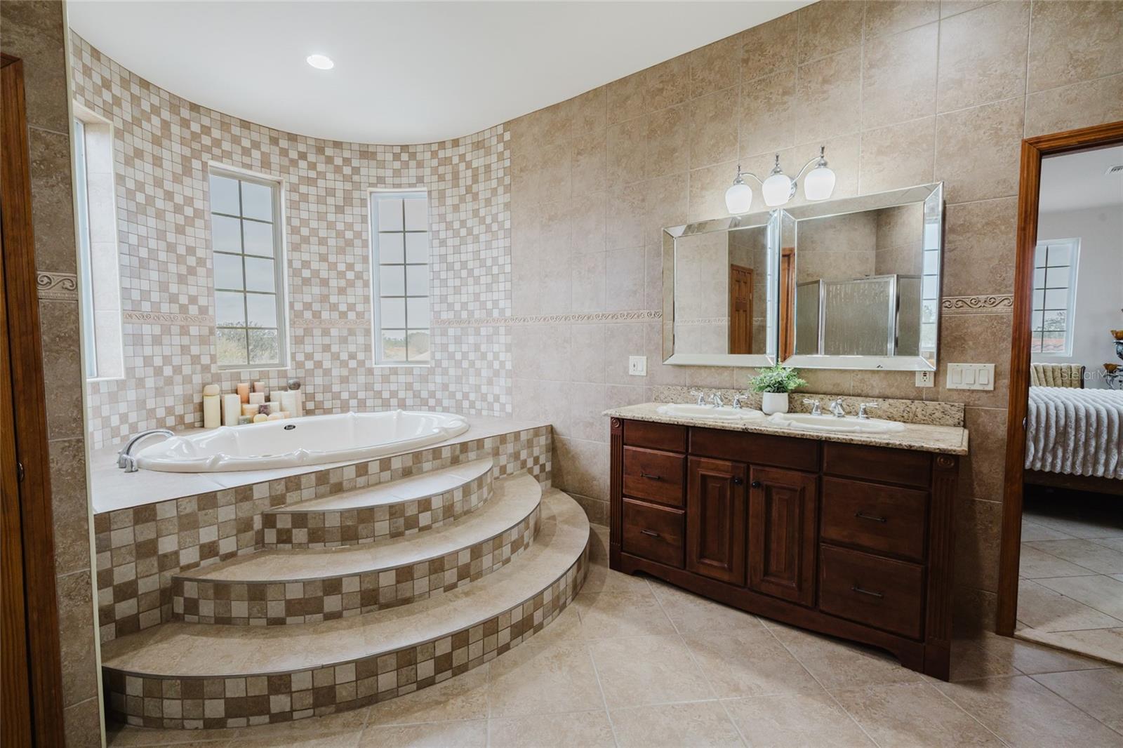 Image 44 of 84 For 4015 Indigo Road