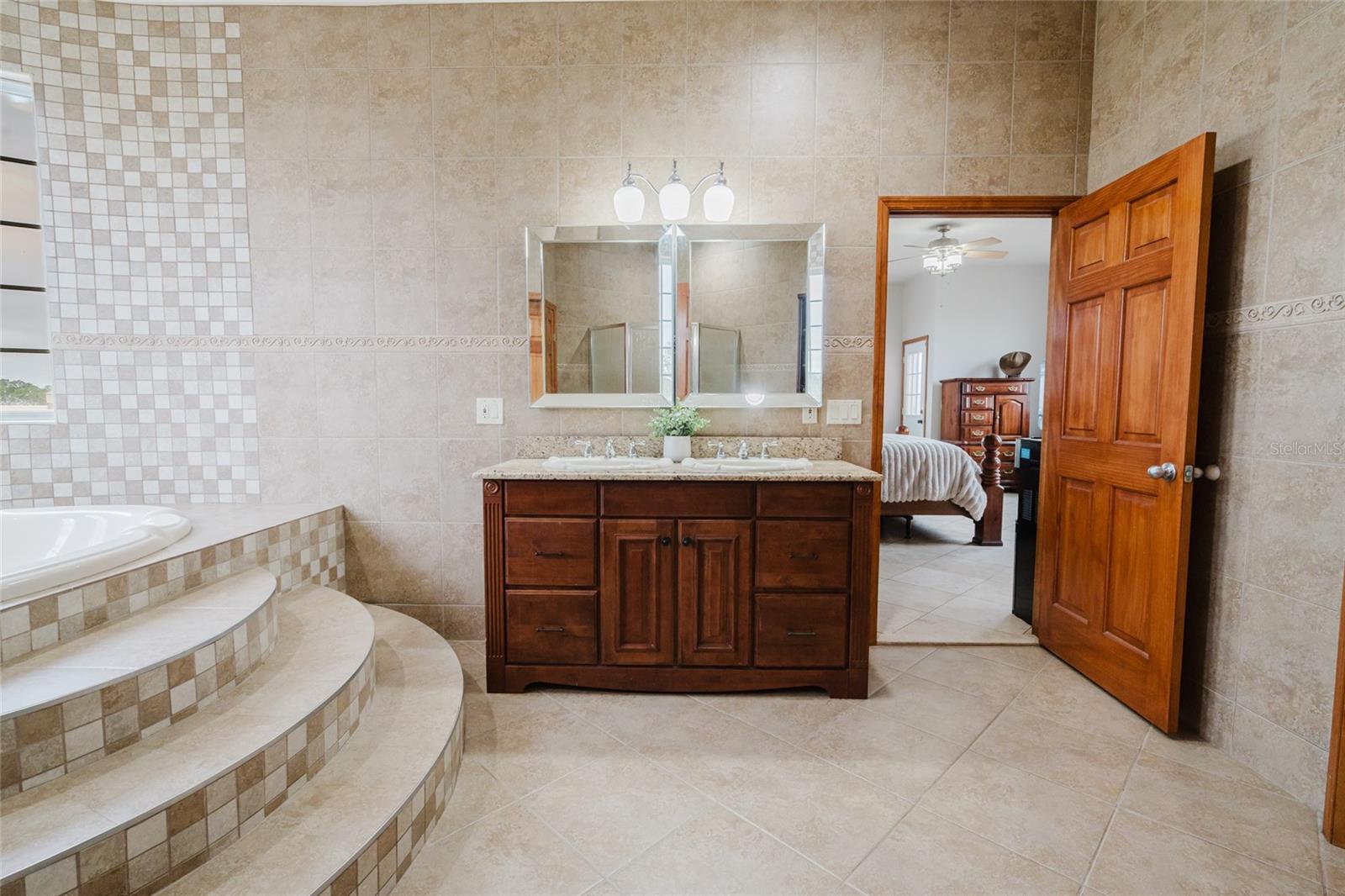 Image 46 of 84 For 4015 Indigo Road