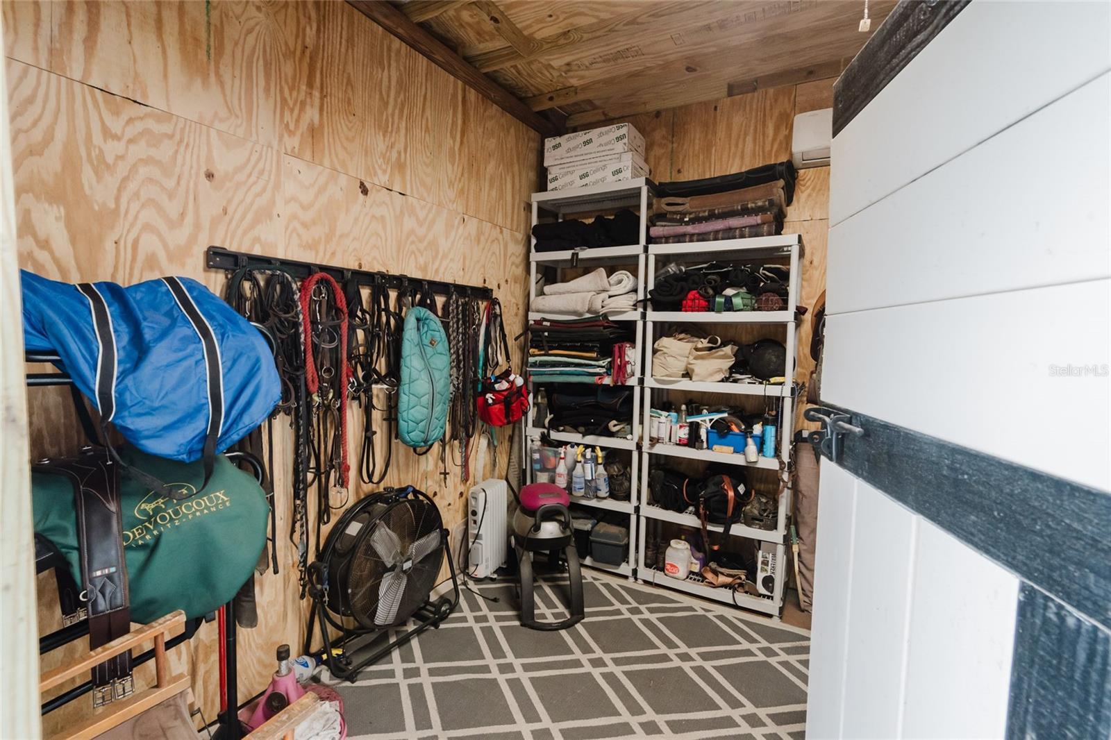 Image 69 of 84 For 4015 Indigo Road