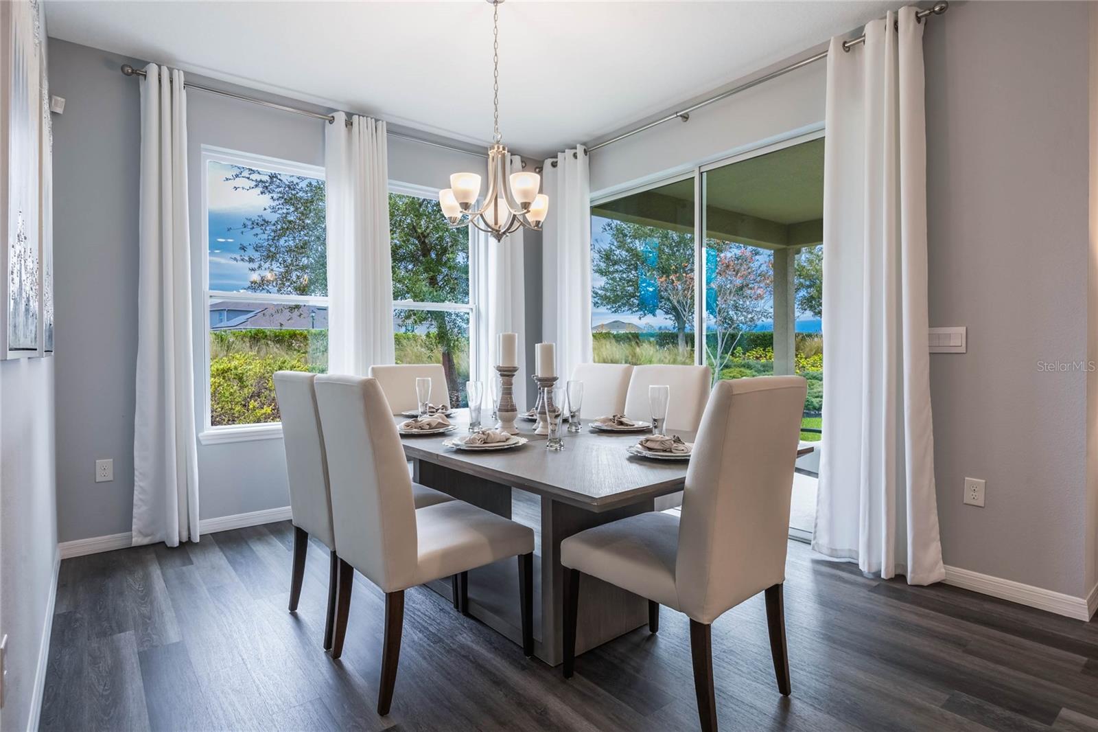 Image 5 of 75 For 3108 Grey Moss Drive