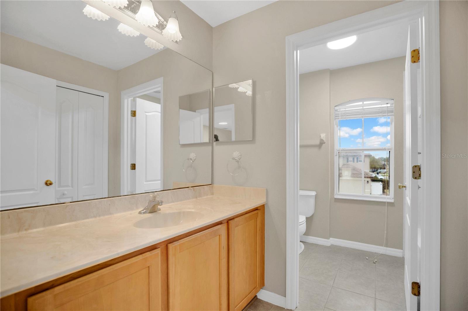 Image 27 of 74 For 2615 Lakemoor Drive