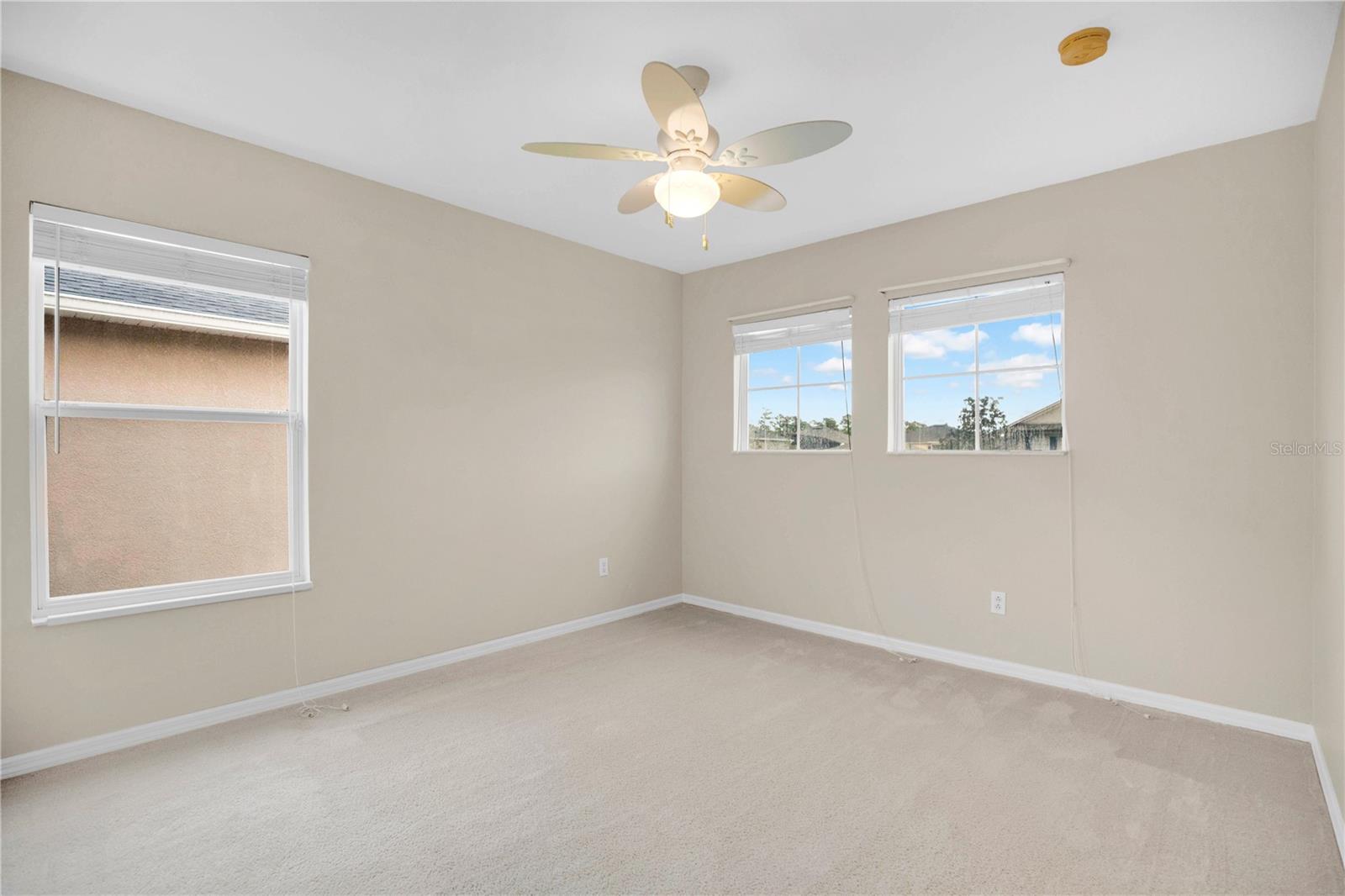 Image 32 of 74 For 2615 Lakemoor Drive