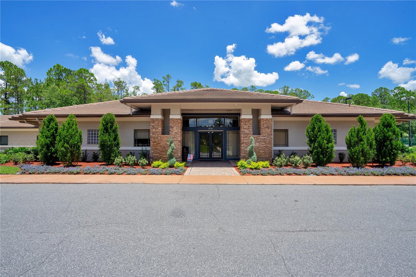 Image 52 of 74 For 2615 Lakemoor Drive