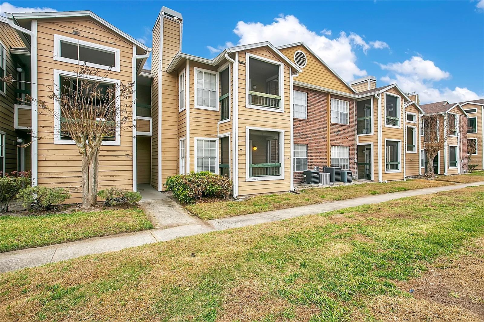 Image 19 of 31 For 5540 Devonbriar Way 104