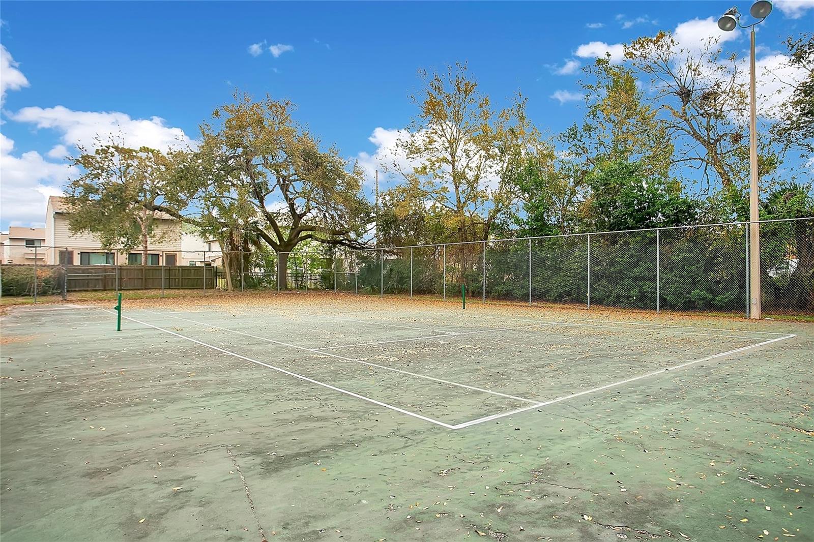 Image 23 of 31 For 5540 Devonbriar Way 104