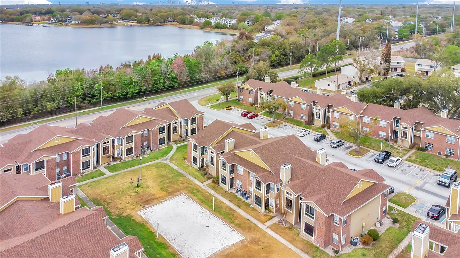 Image 28 of 31 For 5540 Devonbriar Way 104