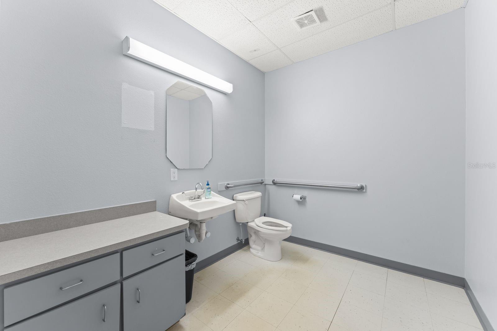 Image 29 of 33 For 2836 Enterprise Road 1