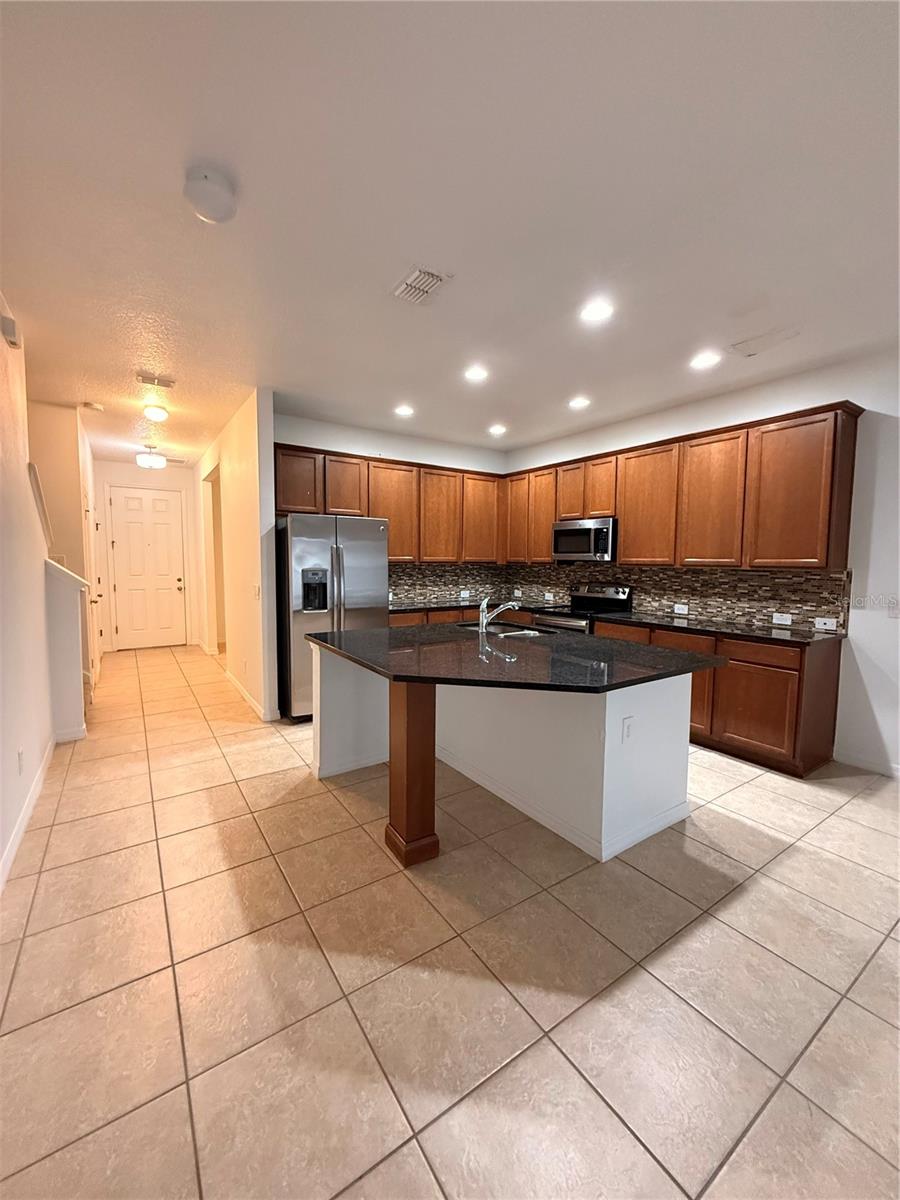 Image 9 of 22 For 11456 Center Lake Drive