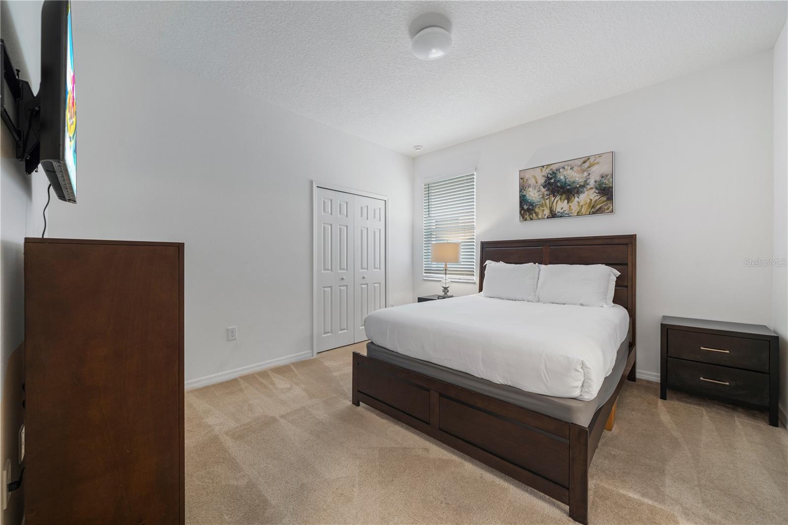 Image 18 of 93 For 7009 Oakwood Street