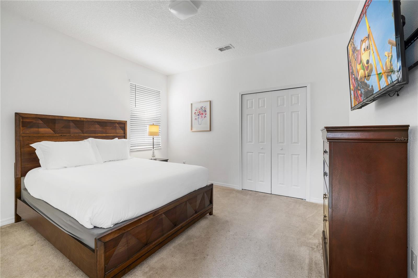 Image 22 of 93 For 7009 Oakwood Street