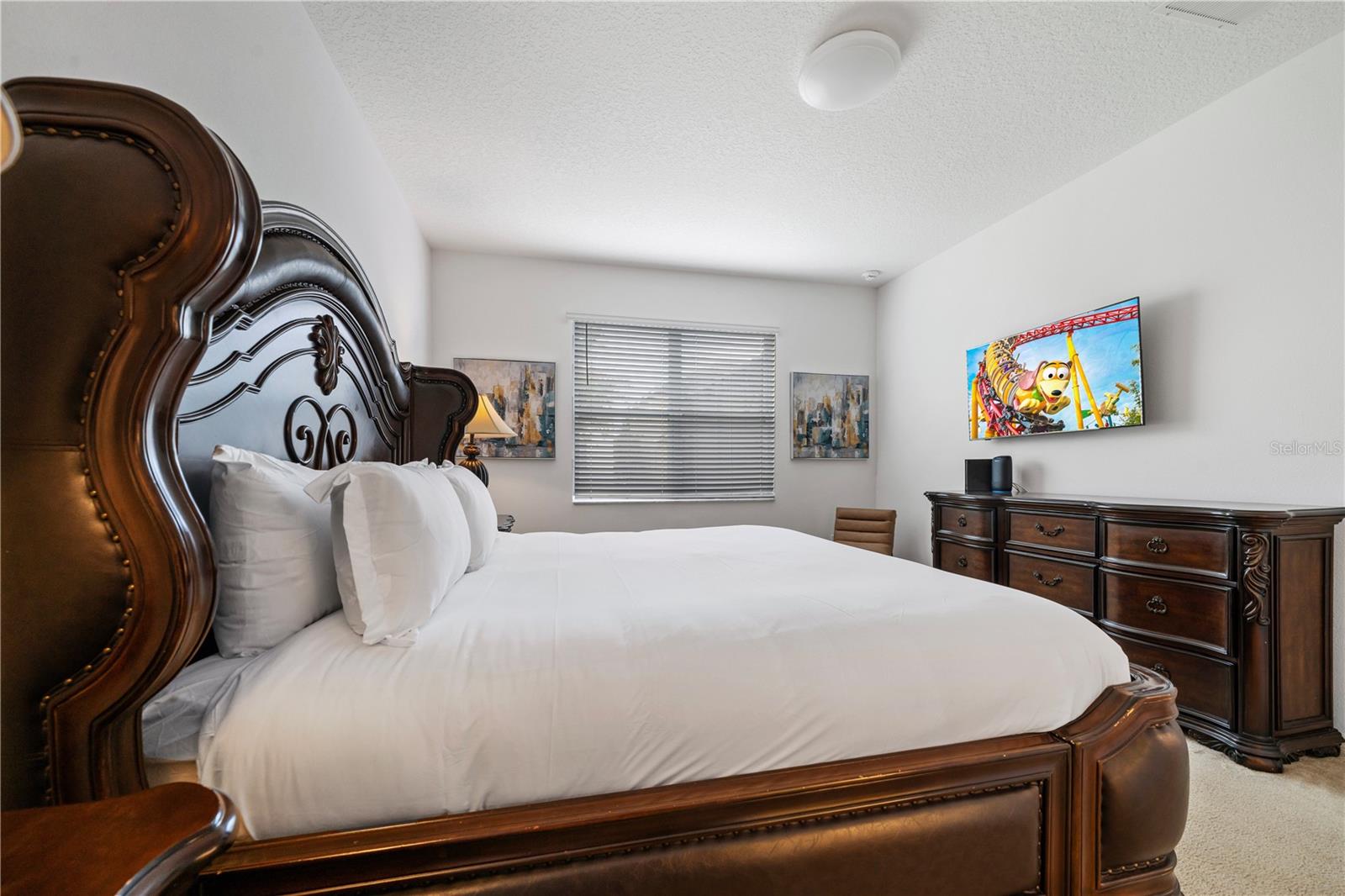 Image 26 of 93 For 7009 Oakwood Street