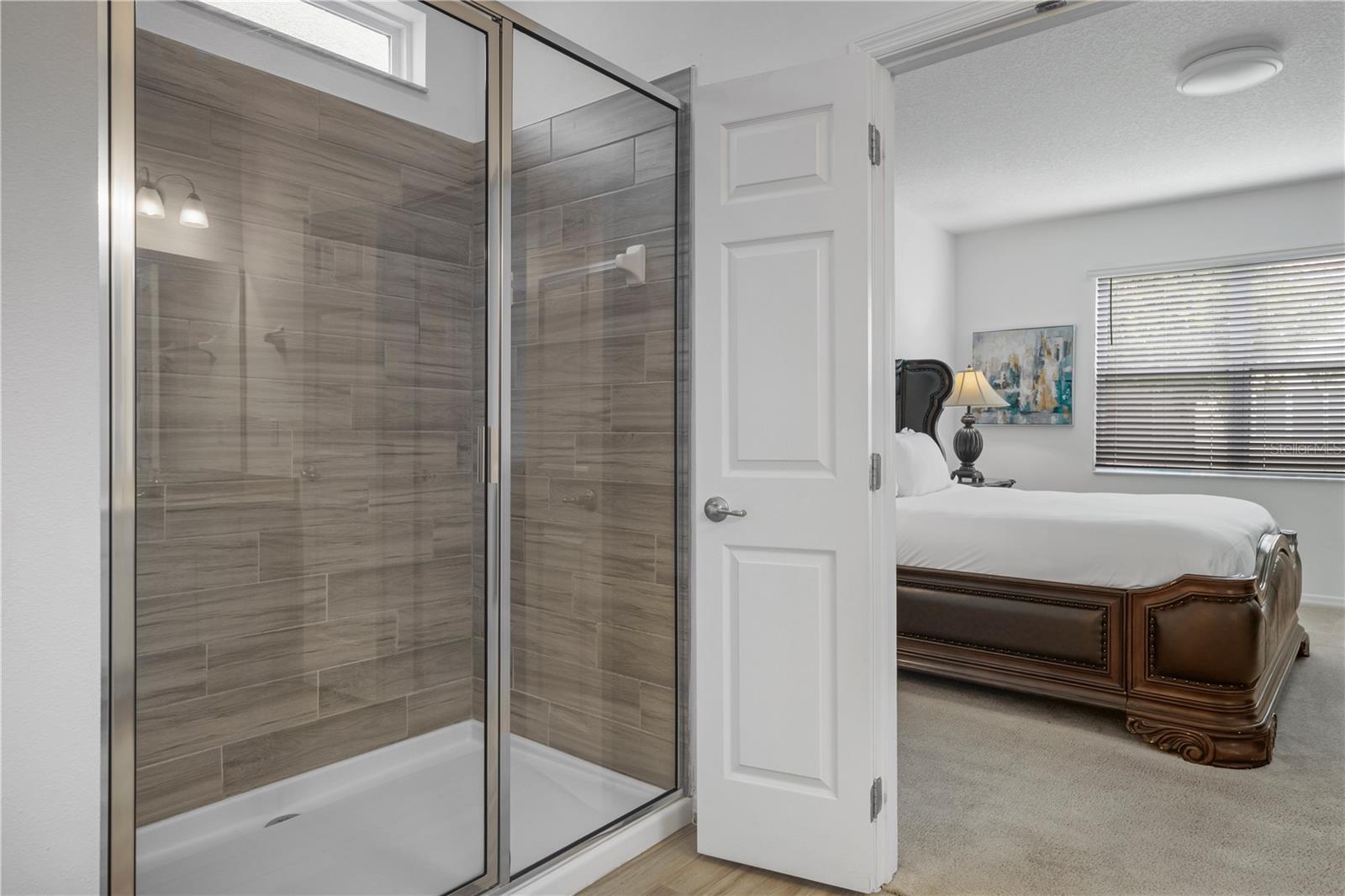 Image 28 of 93 For 7009 Oakwood Street