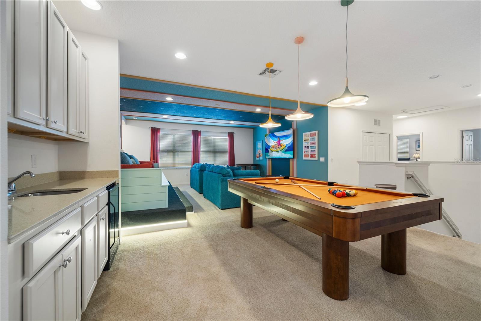 Image 34 of 93 For 7009 Oakwood Street