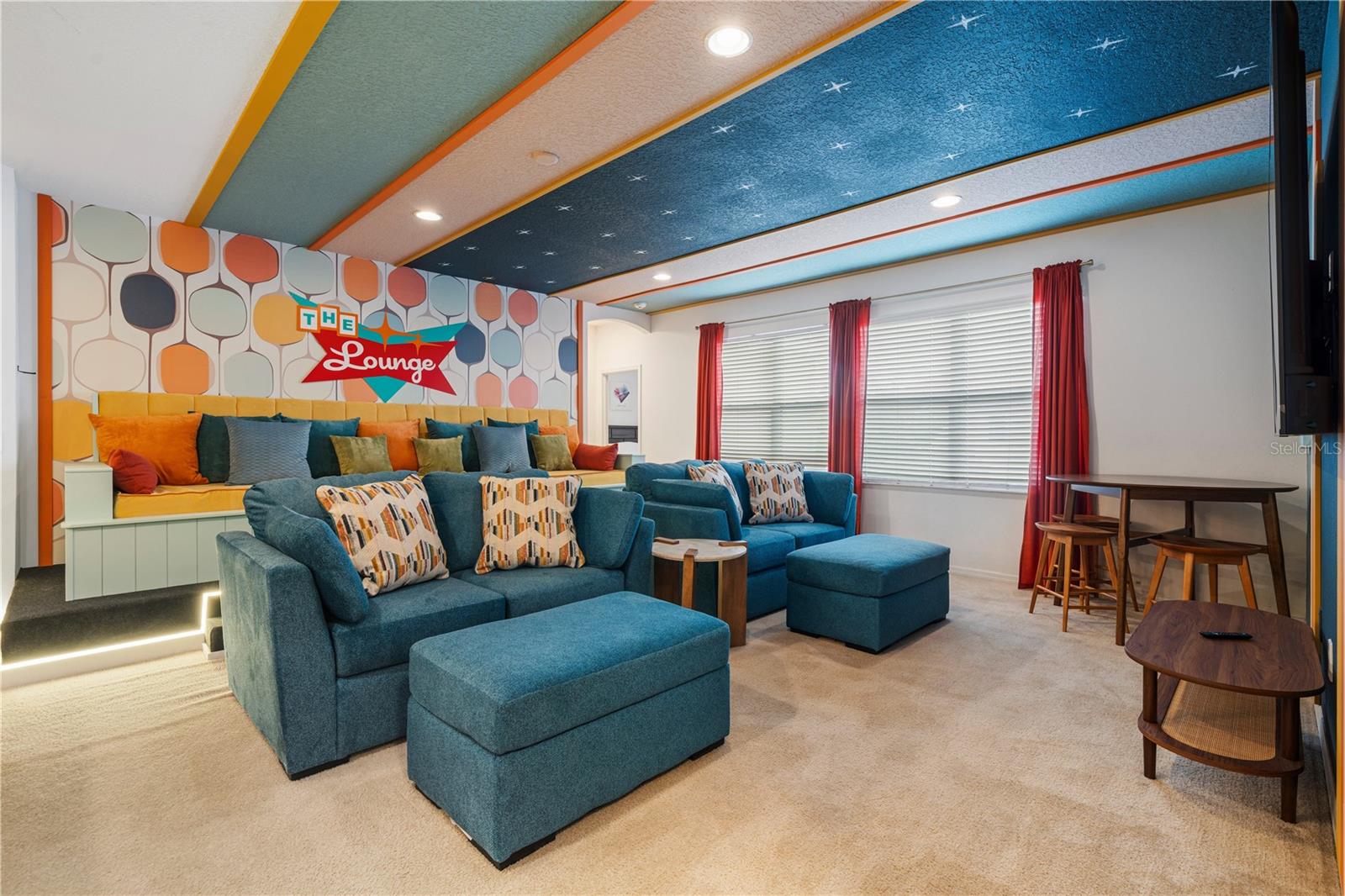 Image 36 of 93 For 7009 Oakwood Street