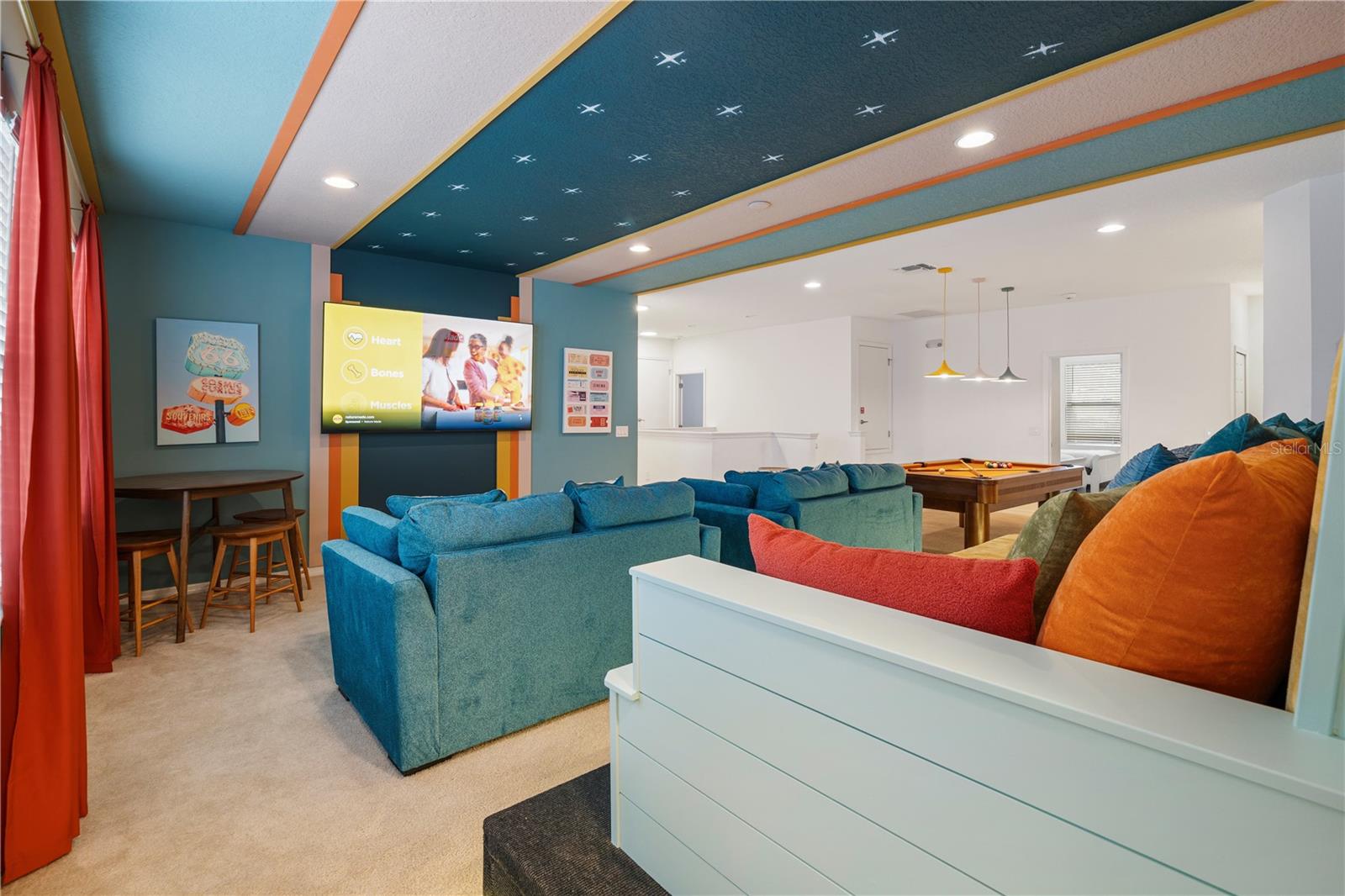 Image 38 of 93 For 7009 Oakwood Street