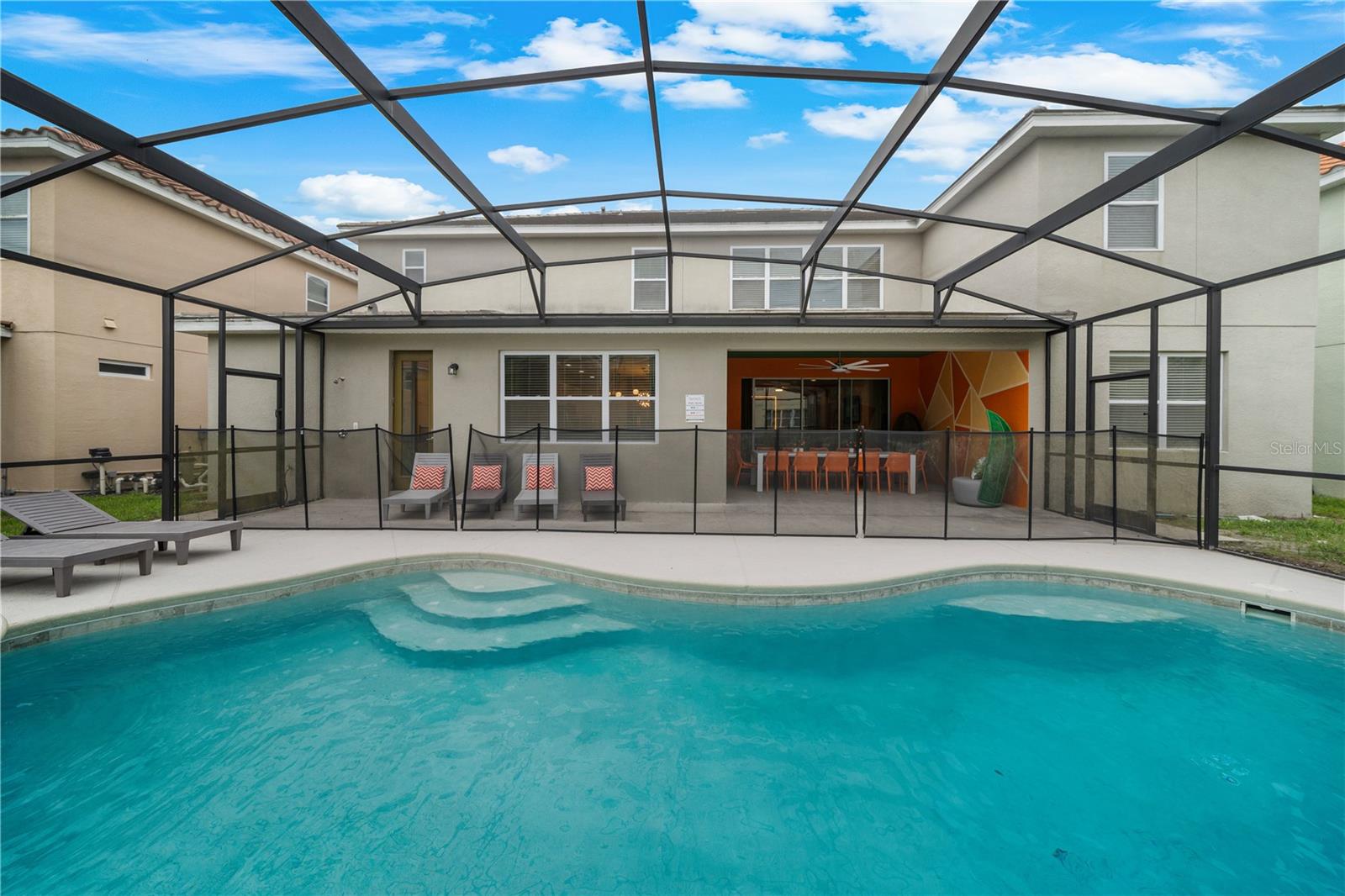 Image 62 of 93 For 7009 Oakwood Street