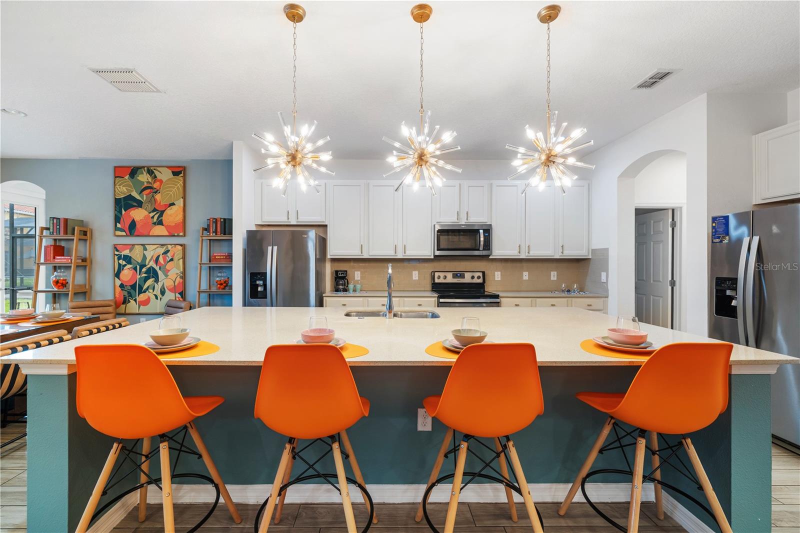 Image 8 of 93 For 7009 Oakwood Street