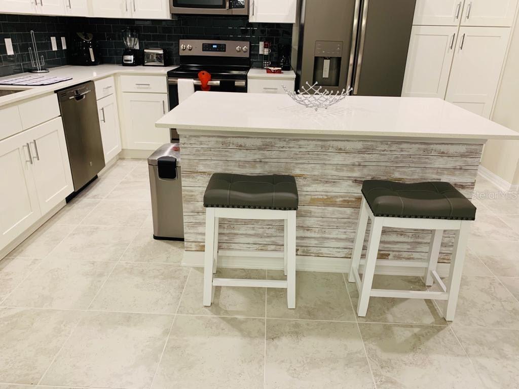 Image 4 of 17 For 3111 Paradox Circle 201