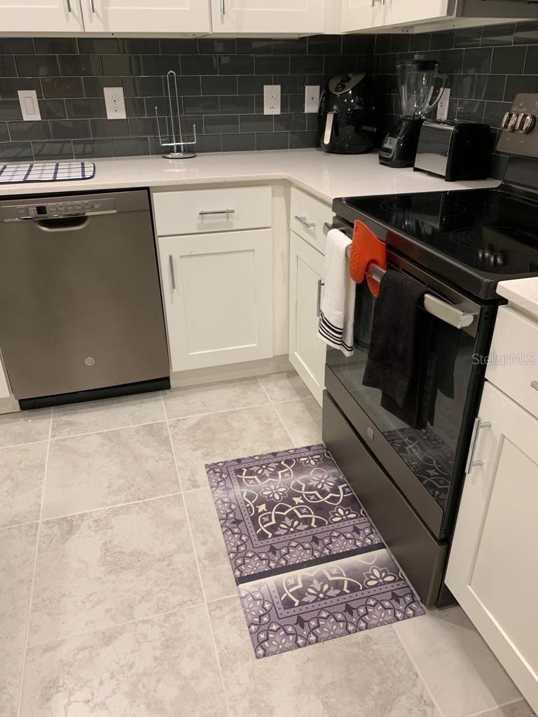 Image 5 of 17 For 3111 Paradox Circle 201