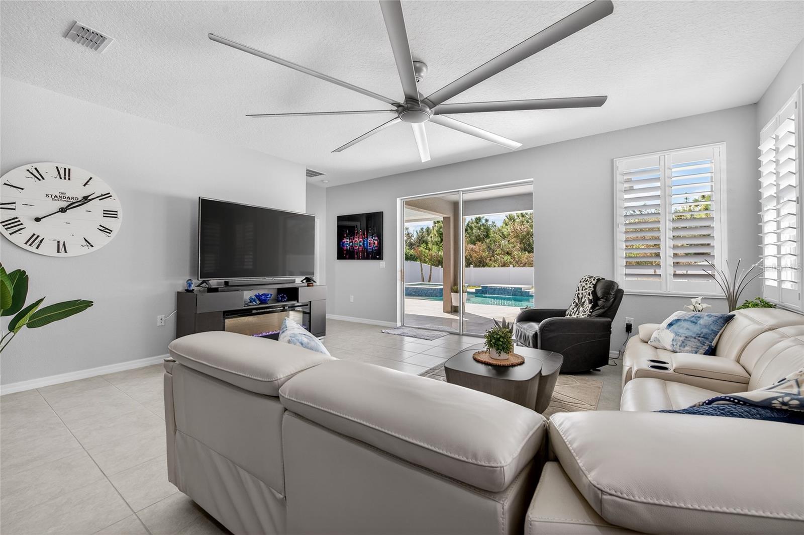 Image 16 of 40 For 2787 Neverland Drive