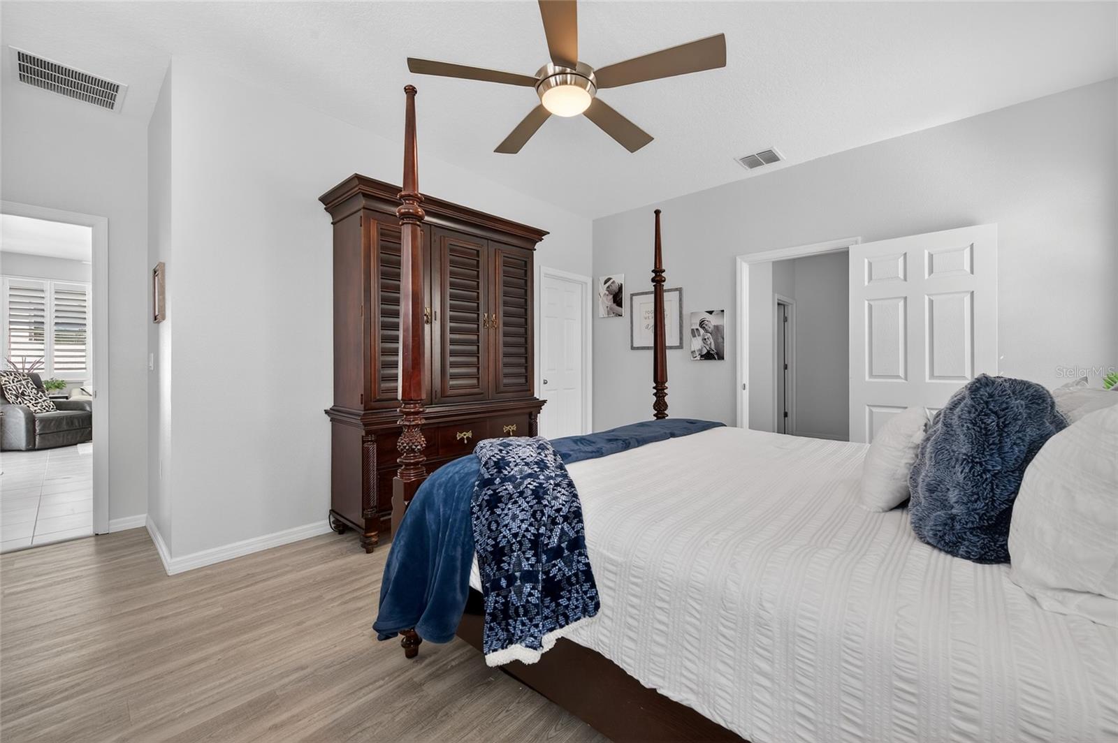 Image 19 of 40 For 2787 Neverland Drive