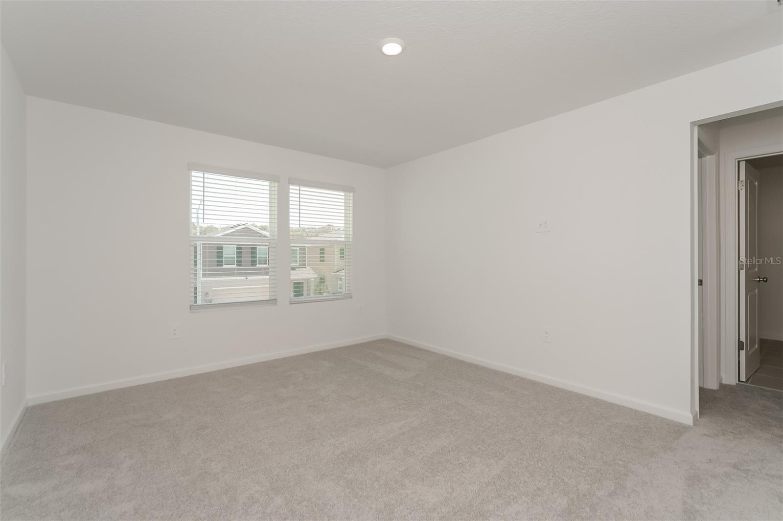 Image 10 of 17 For 5439 Meadow Walk Drive