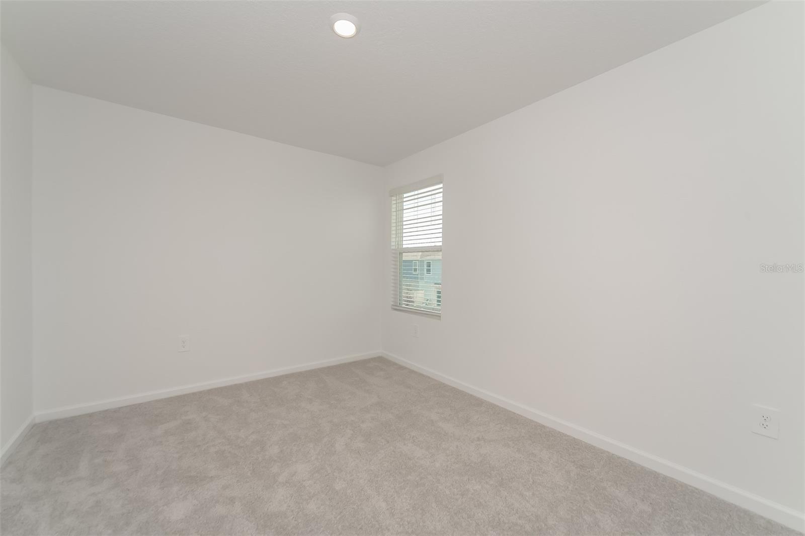 Image 7 of 17 For 5439 Meadow Walk Drive