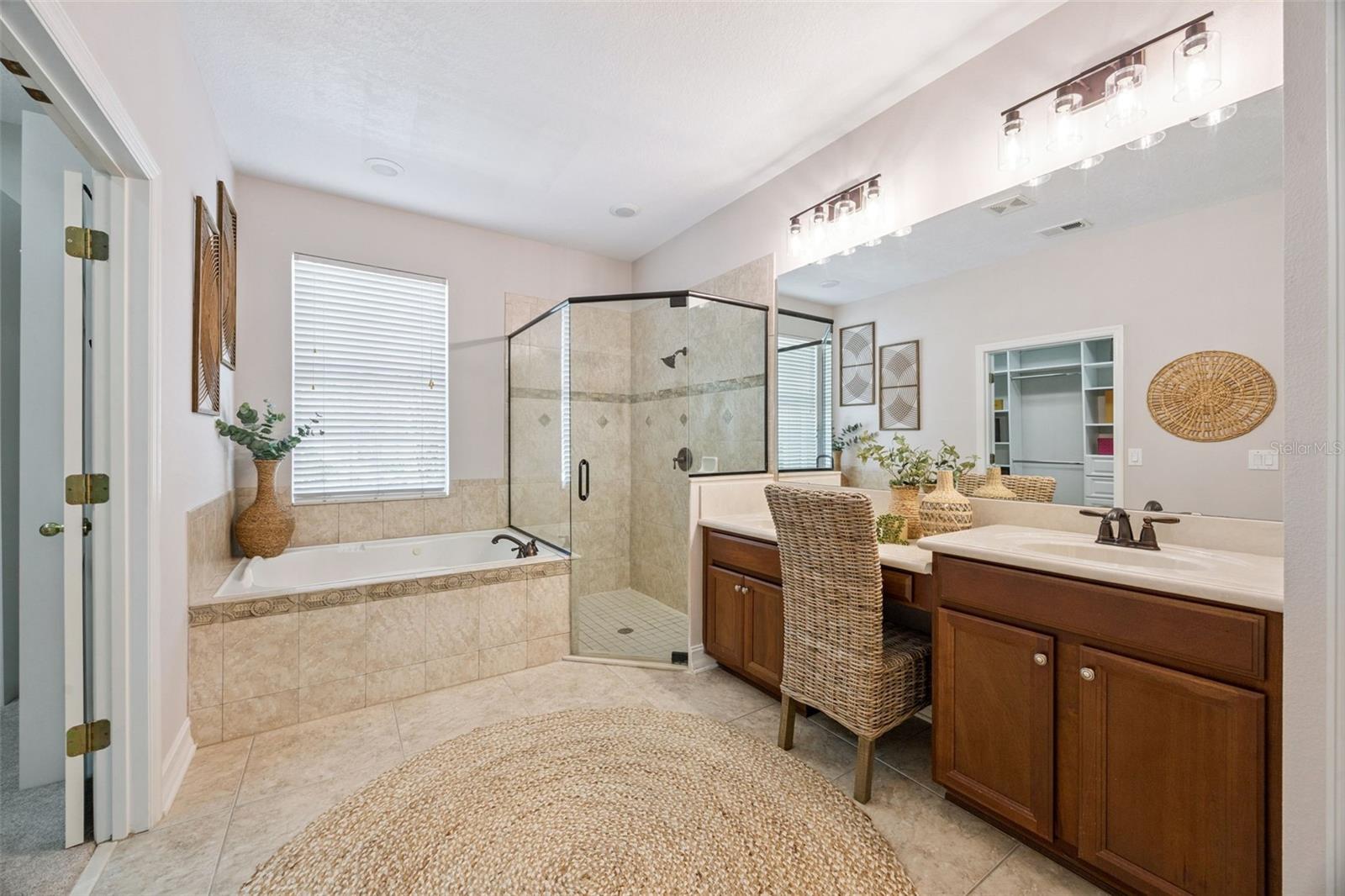 Image 14 of 42 For 2419 Antlia Drive