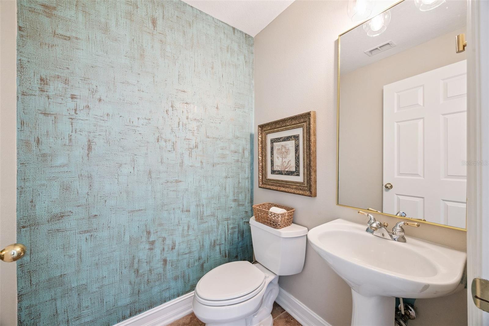 Image 25 of 42 For 2419 Antlia Drive