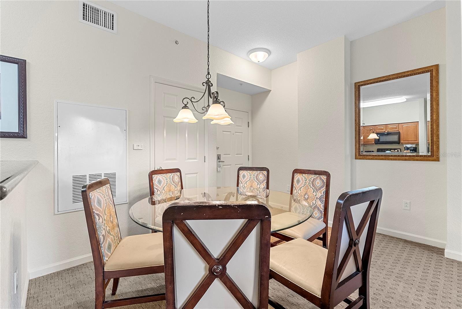 Image 5 of 39 For 8112 Poinciana Boulevard 1306