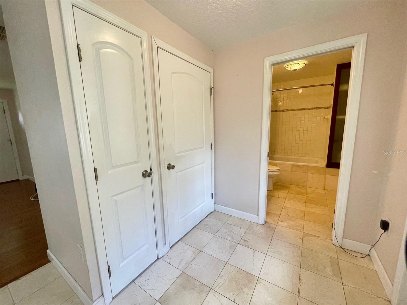 Image 14 of 30 For 2890 Avalona Drive