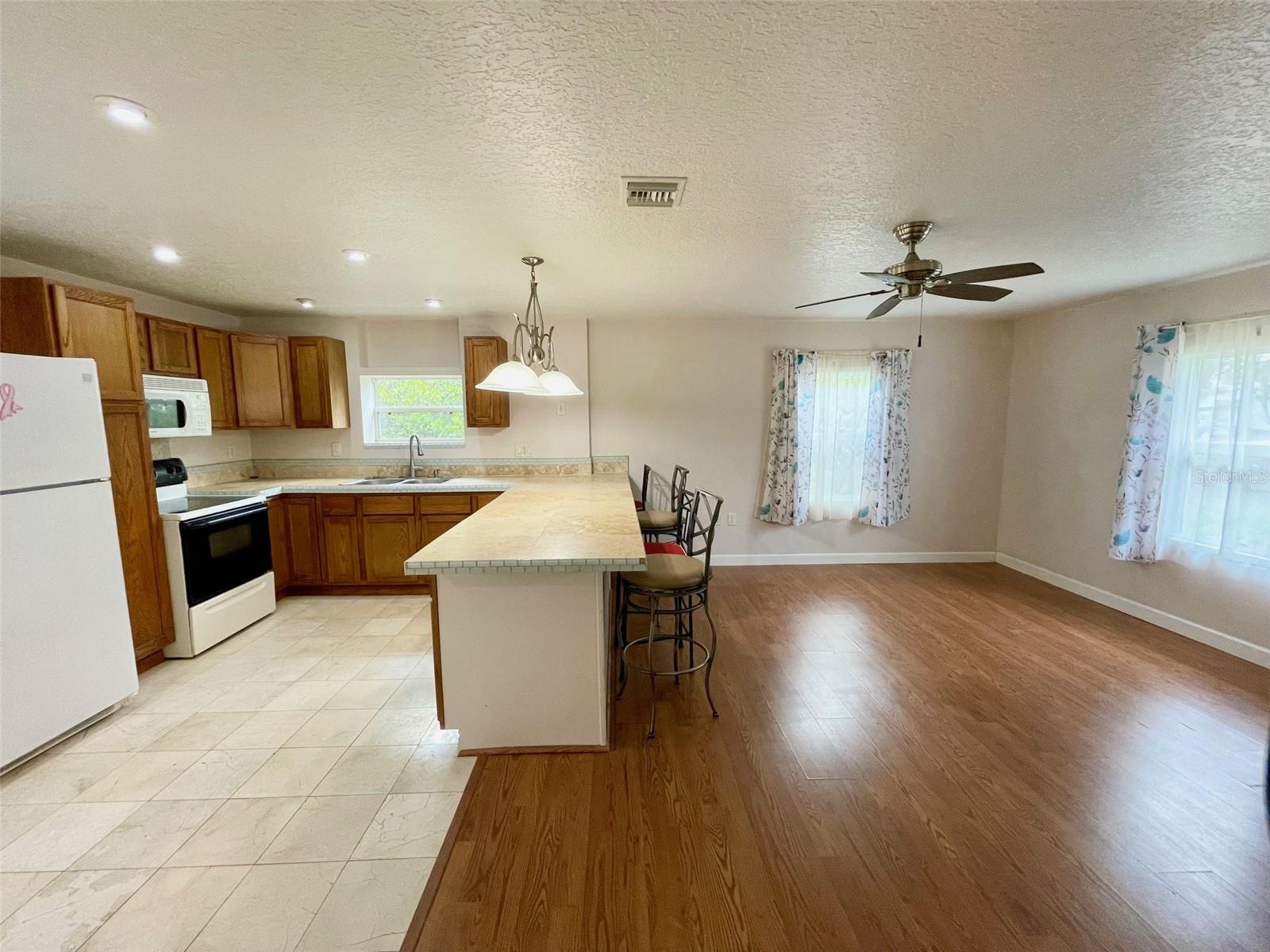 Image 7 of 30 For 2890 Avalona Drive