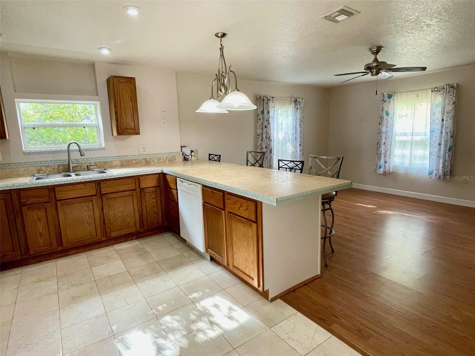 Image 8 of 30 For 2890 Avalona Drive