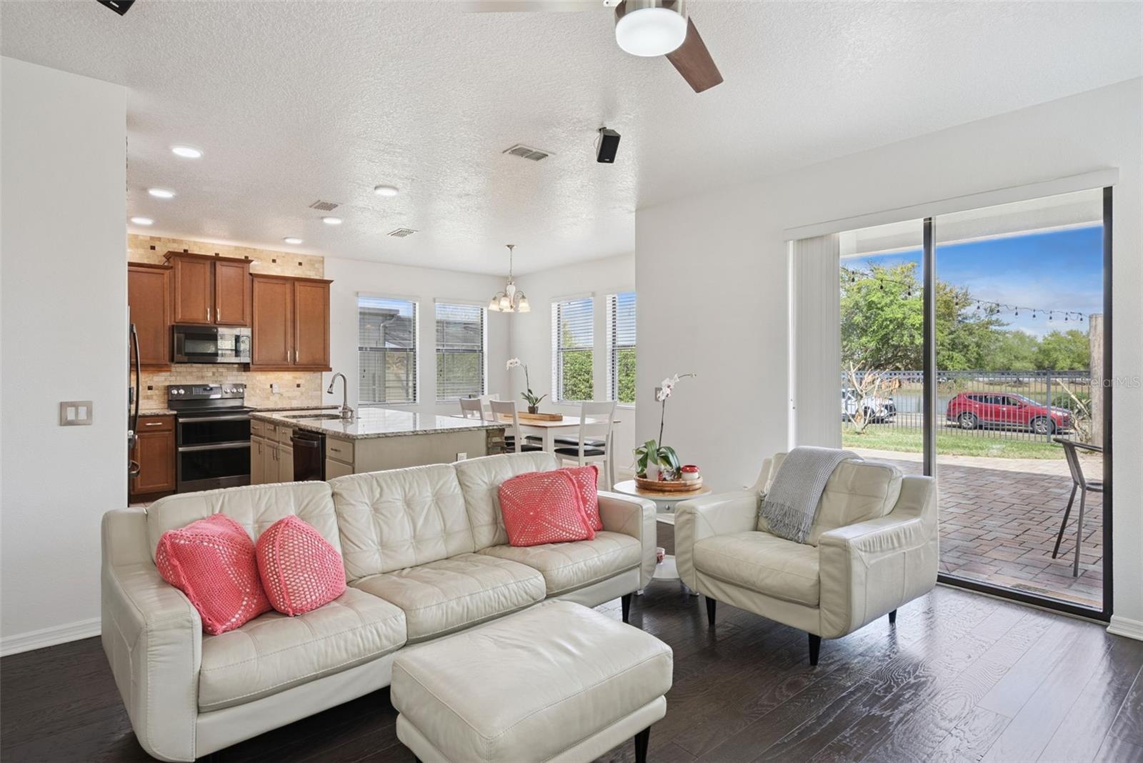 Image 12 of 57 For 1996 Leather Fern Drive