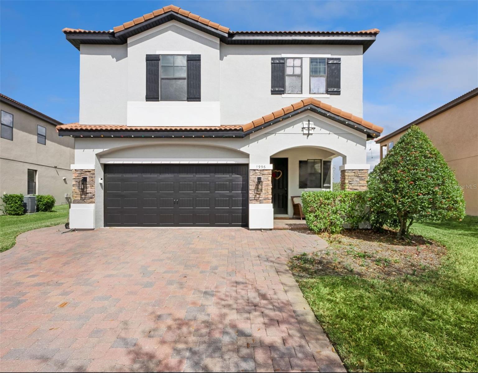 Image 2 of 57 For 1996 Leather Fern Drive