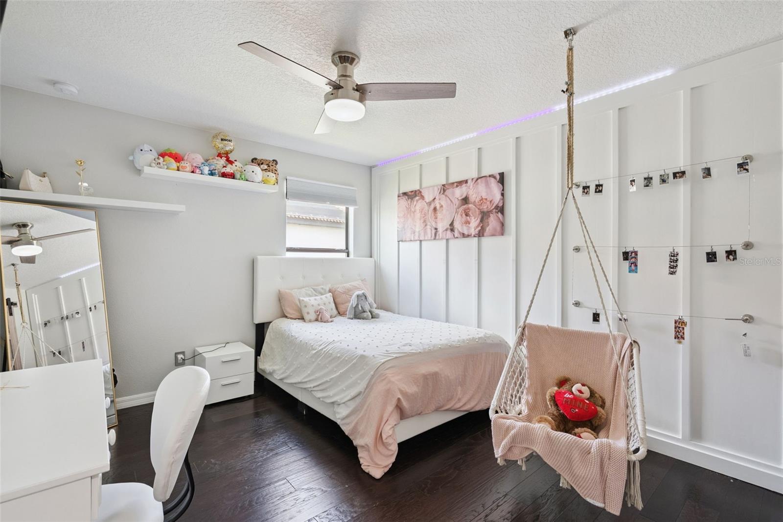 Image 21 of 57 For 1996 Leather Fern Drive