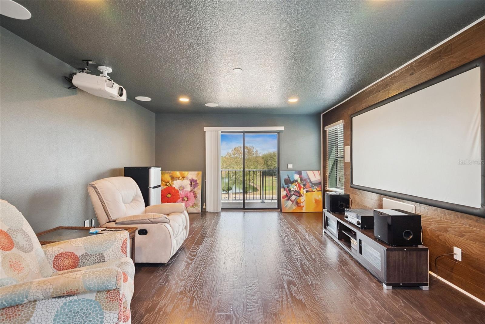 Image 30 of 57 For 1996 Leather Fern Drive