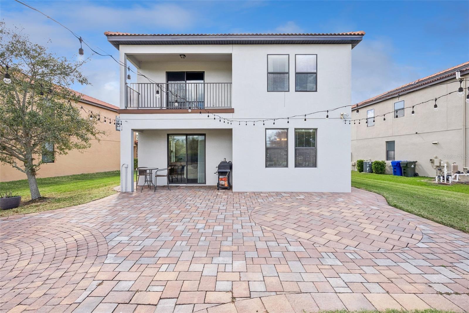 Image 33 of 57 For 1996 Leather Fern Drive