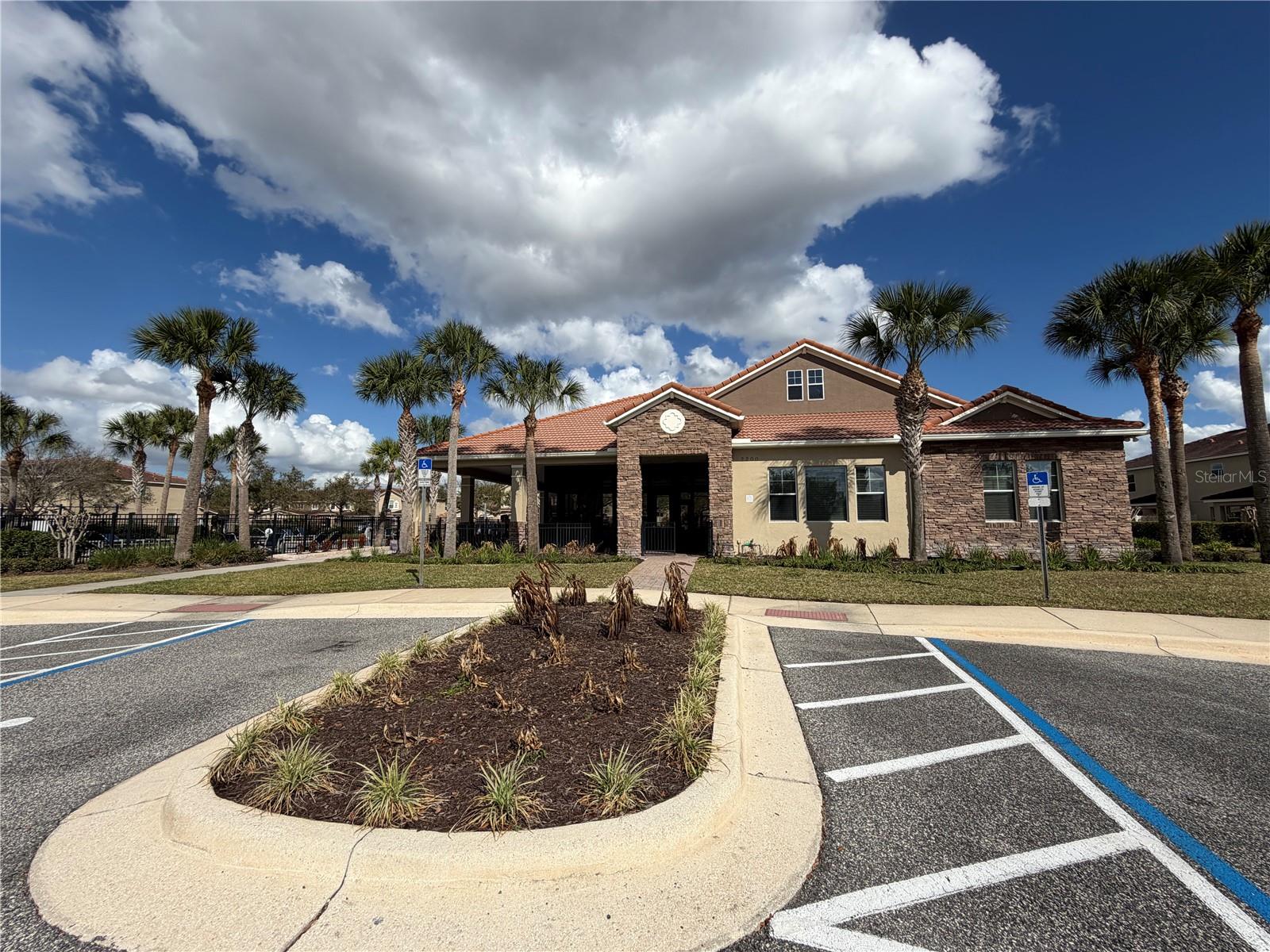 Image 37 of 57 For 1996 Leather Fern Drive