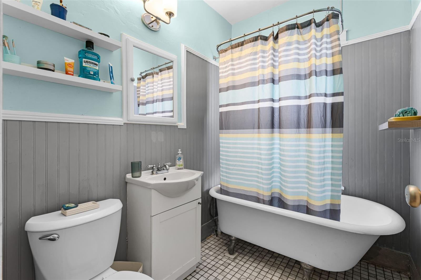 Image 13 of 27 For 110 Brown Avenue