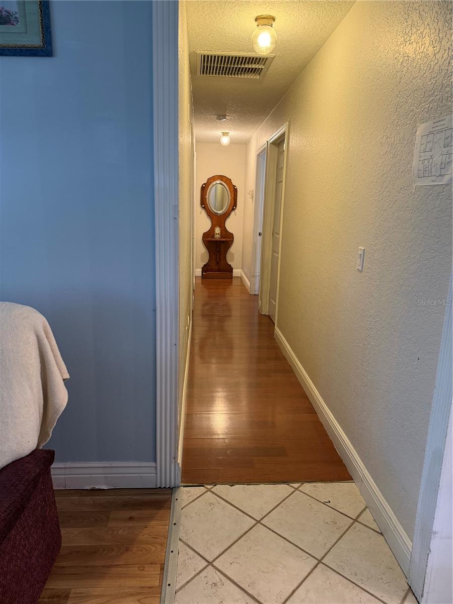 Image 37 of 60 For 39106 Grays Airport Road