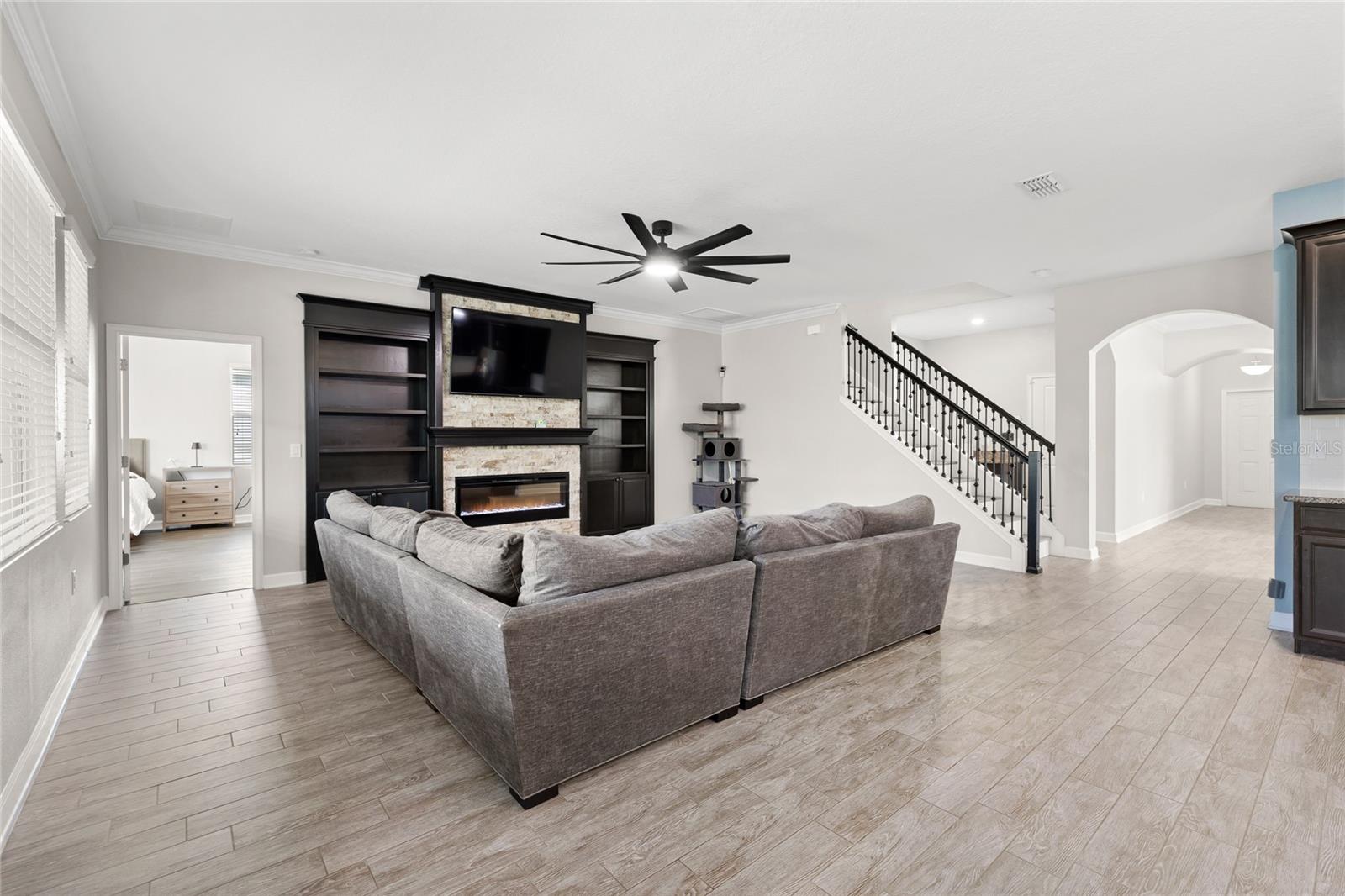 Image 12 of 61 For 5870 Alenlon Way