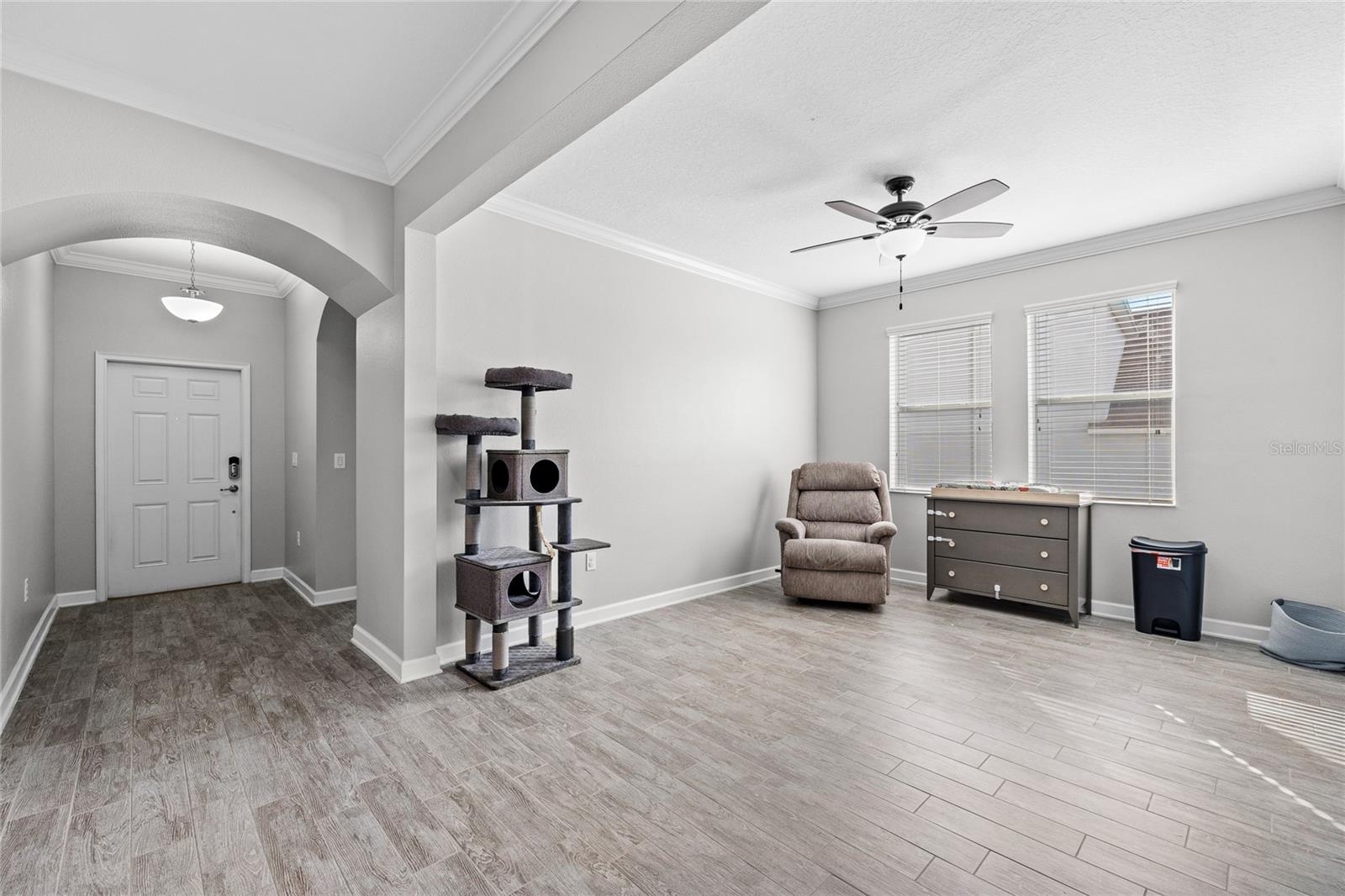 Image 15 of 61 For 5870 Alenlon Way