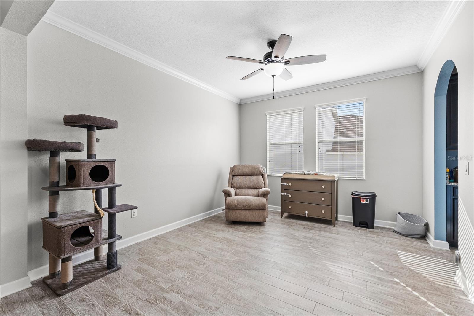 Image 16 of 61 For 5870 Alenlon Way