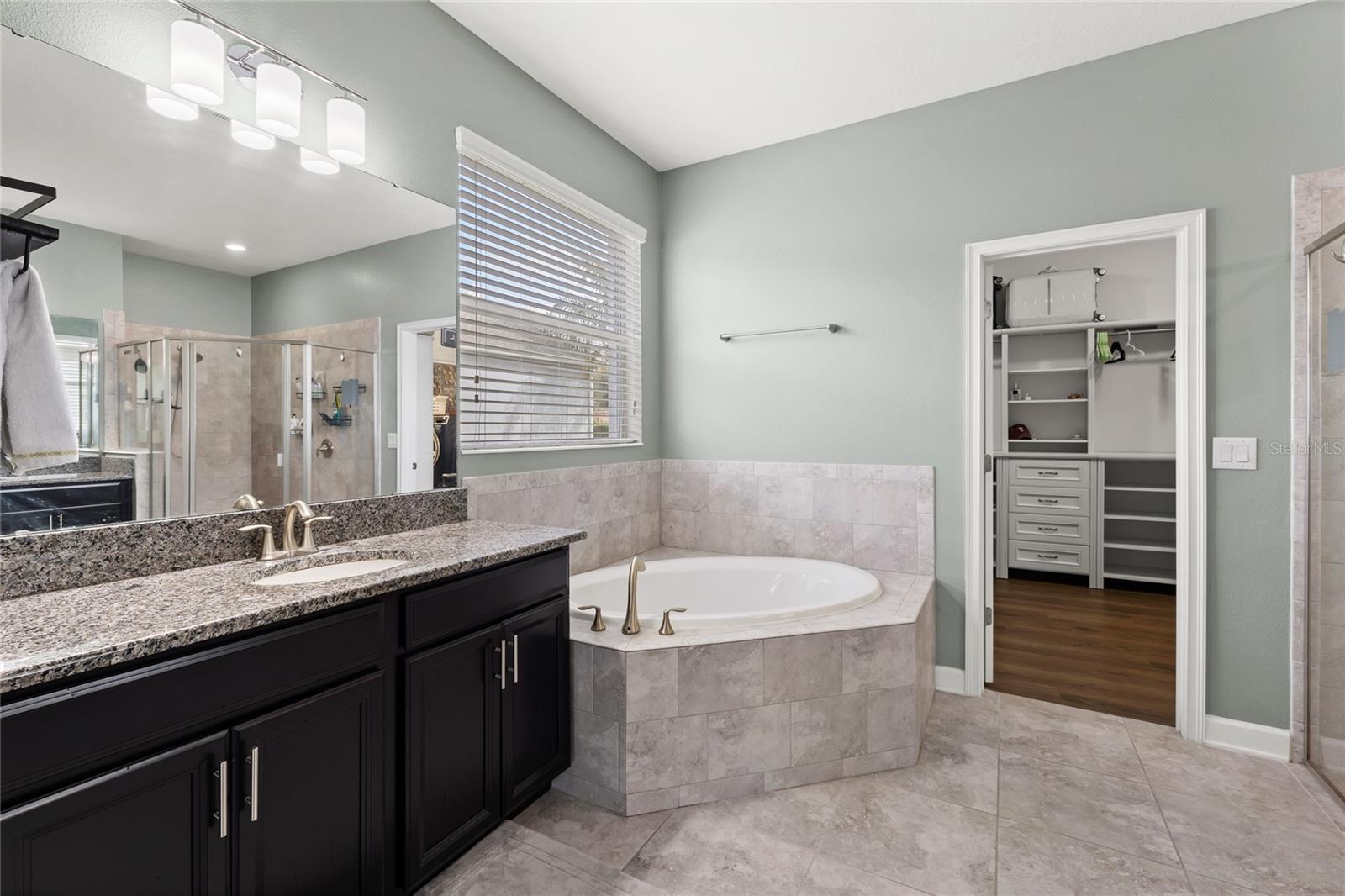 Image 19 of 61 For 5870 Alenlon Way