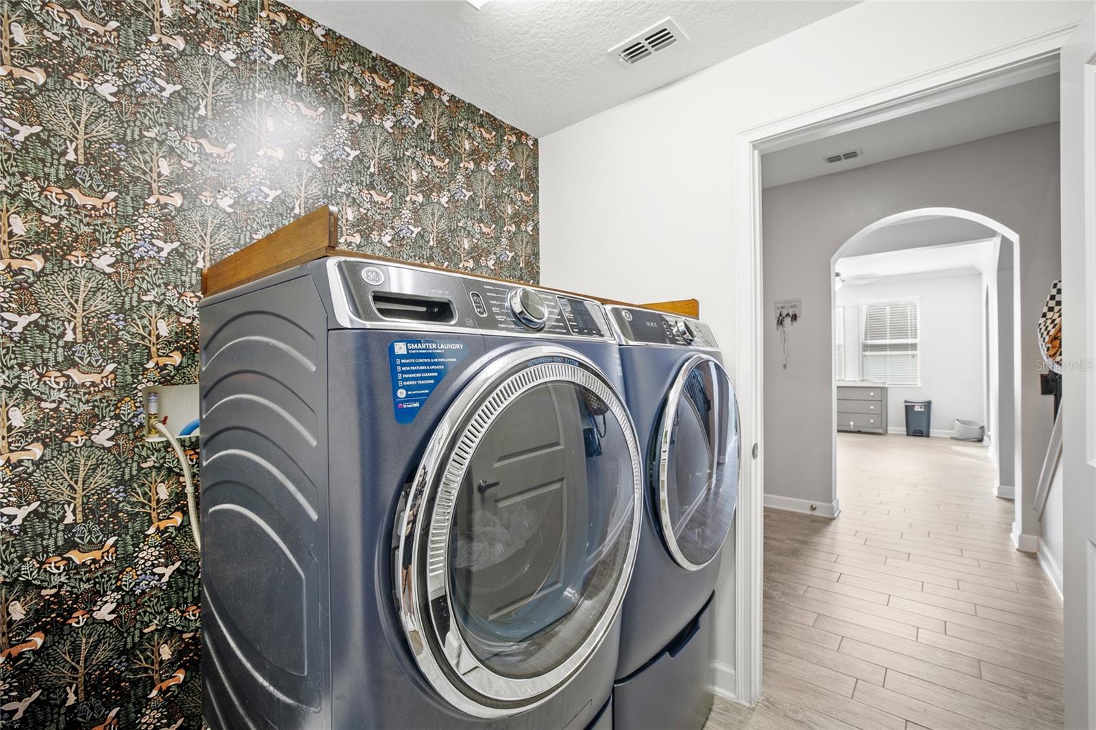 Image 22 of 61 For 5870 Alenlon Way