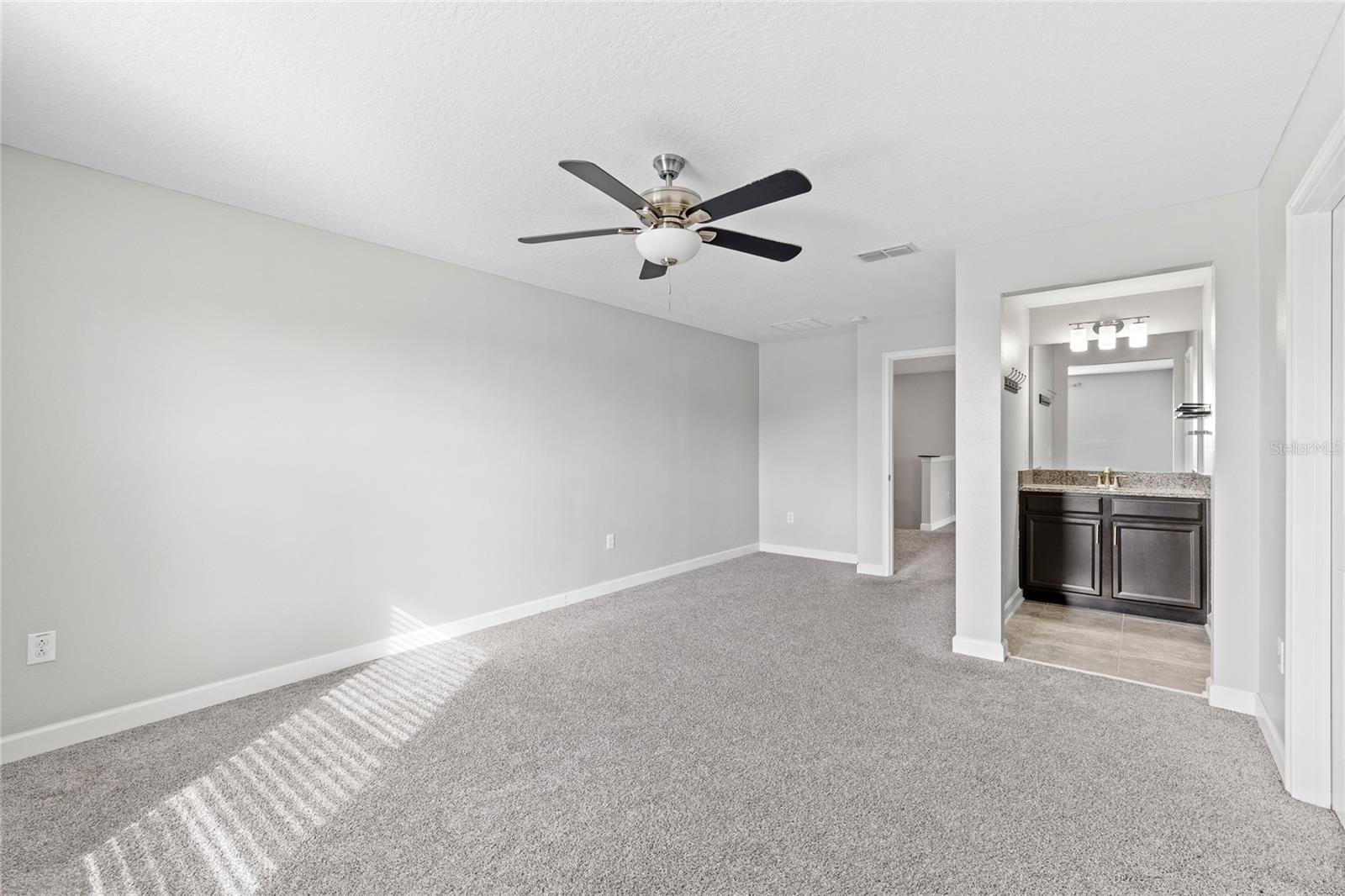 Image 32 of 61 For 5870 Alenlon Way