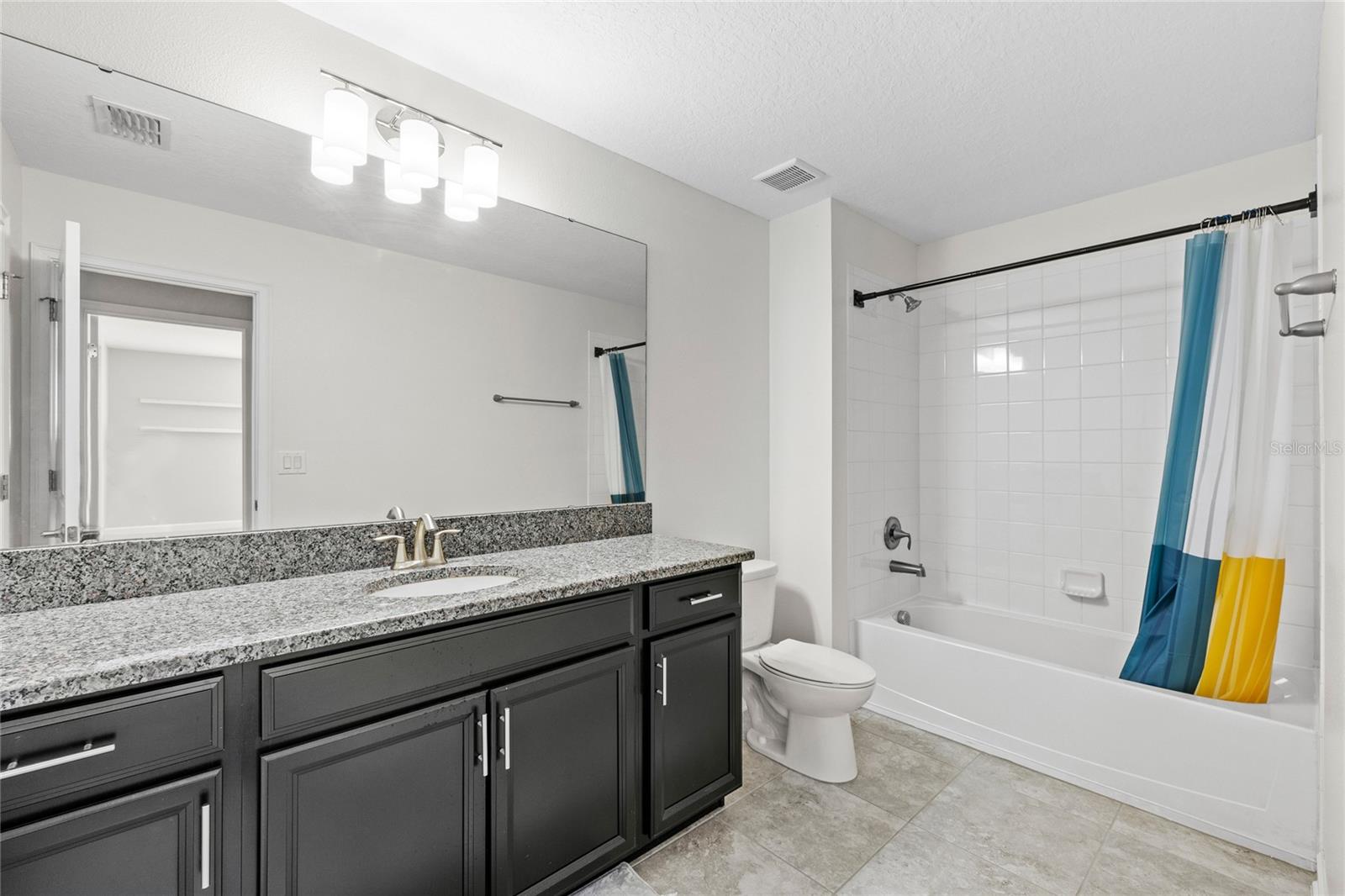 Image 37 of 61 For 5870 Alenlon Way