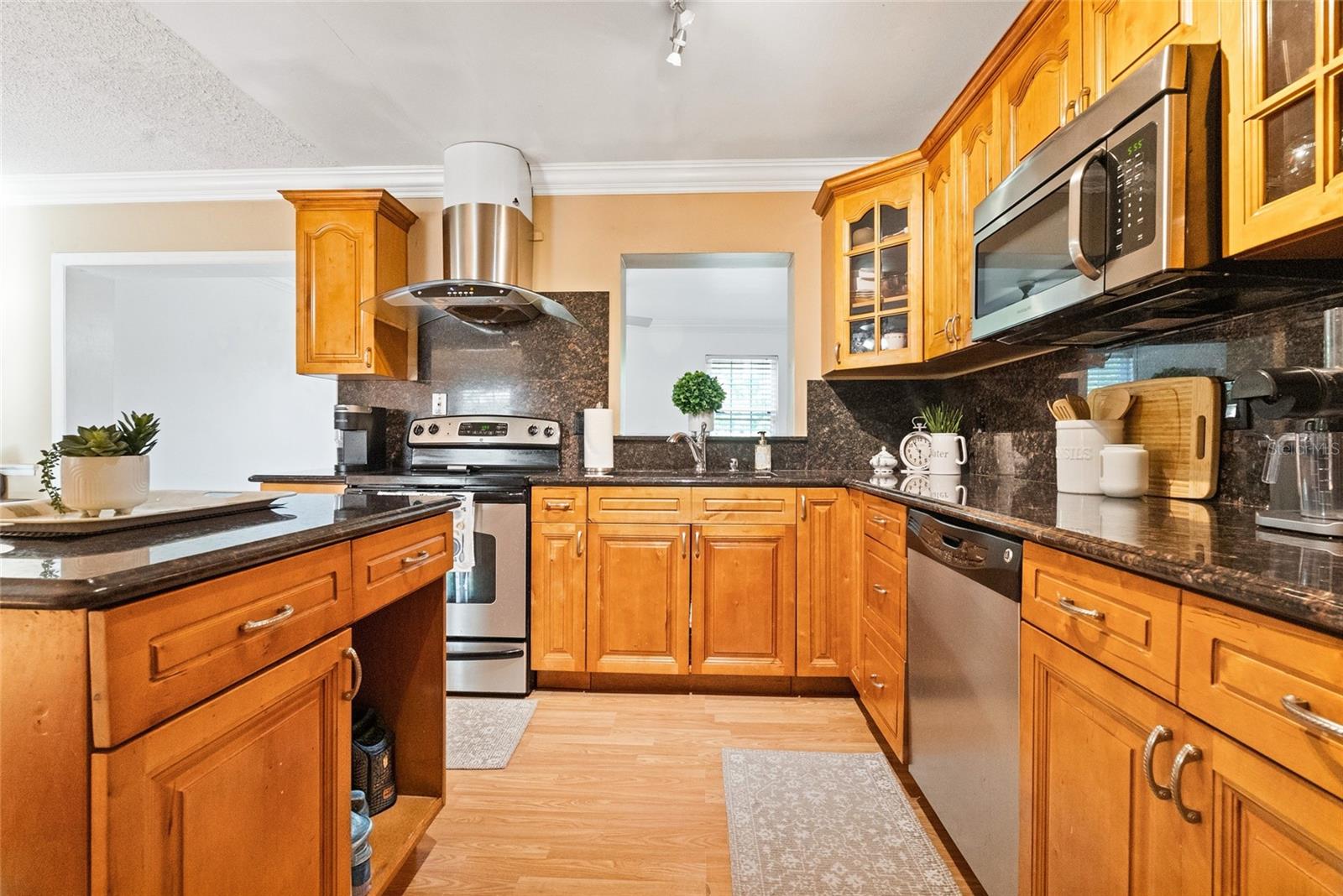 Image 12 of 30 For 147 Sandalwood Way